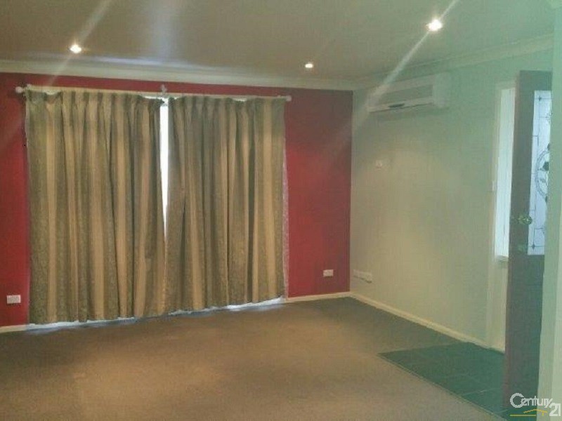 5A Fabian Place, Rosemeadow NSW 2560