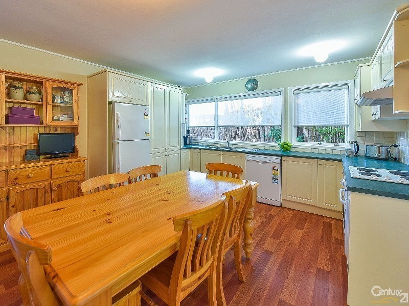 14 Fern Avenue, Bradbury NSW 2560