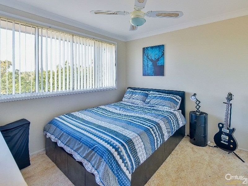 14 Fern Avenue, Bradbury NSW 2560