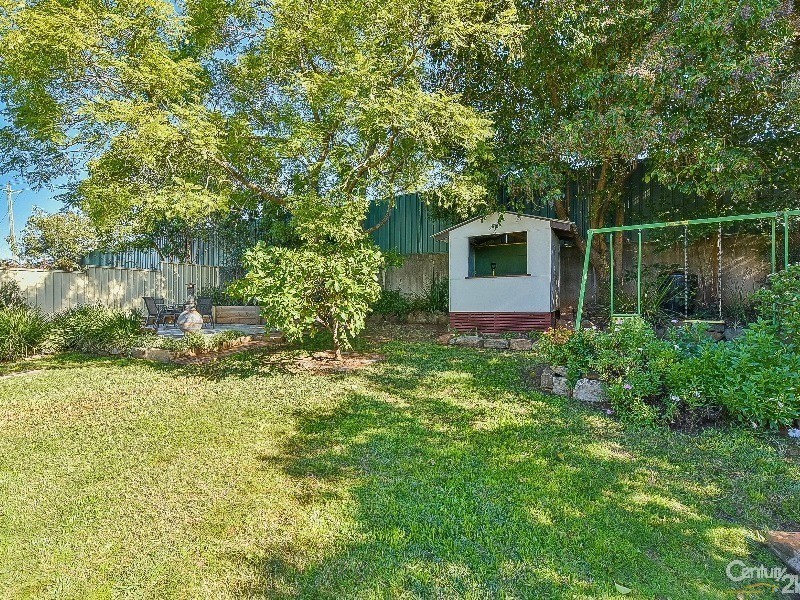 14 Fern Avenue, Bradbury NSW 2560