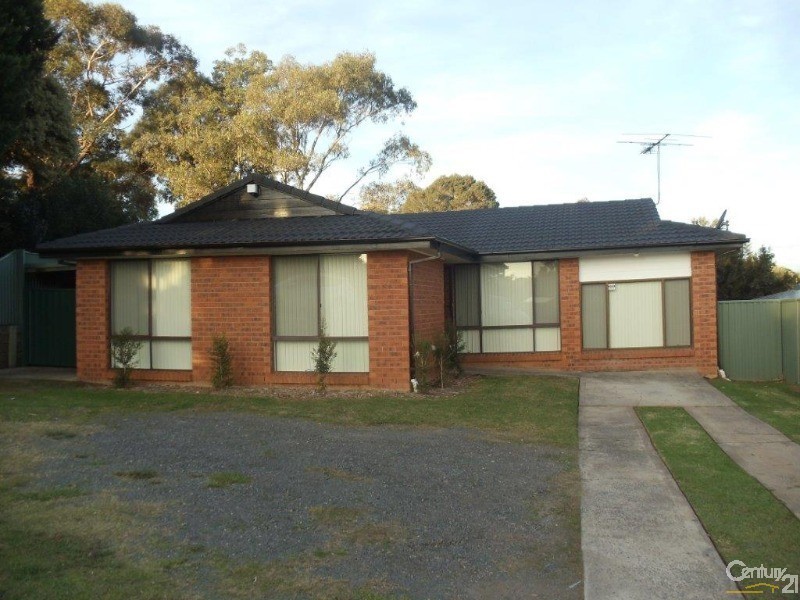 28 Silicia Crescent, Eagle Vale NSW 2558