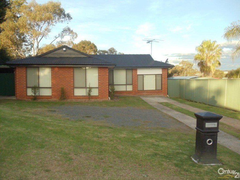 28 Silicia Crescent, Eagle Vale NSW 2558