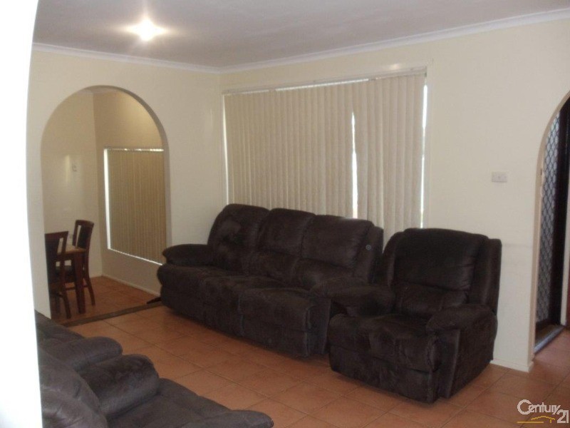 28 Silicia Crescent, Eagle Vale NSW 2558