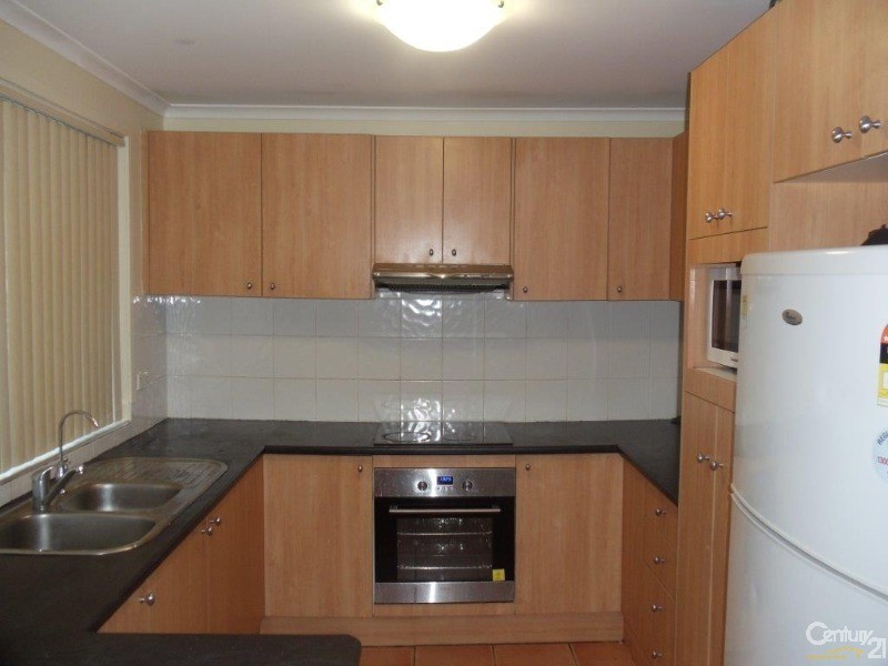 28 Silicia Crescent, Eagle Vale NSW 2558