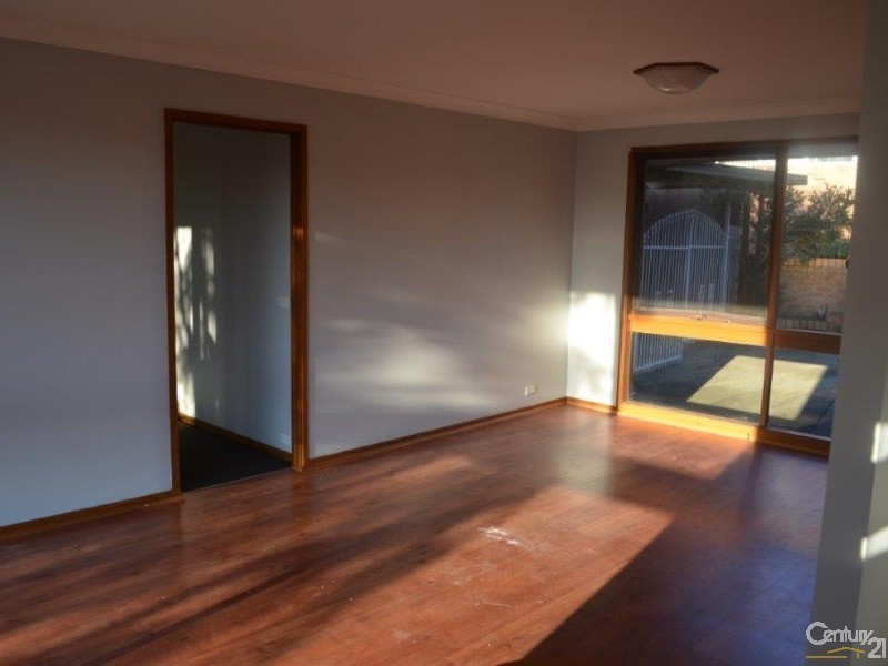 2 Kenge Place, Ambarvale NSW 2560