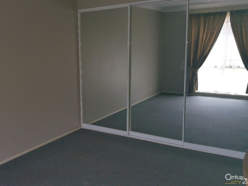 1 Topper Place, Englorie Park NSW 2560