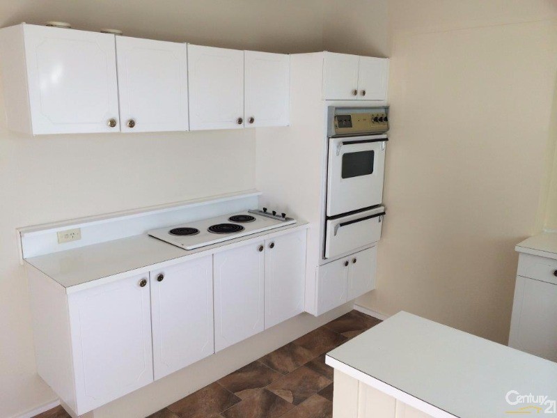 10 Birdville Crescent, Leumeah NSW 2560