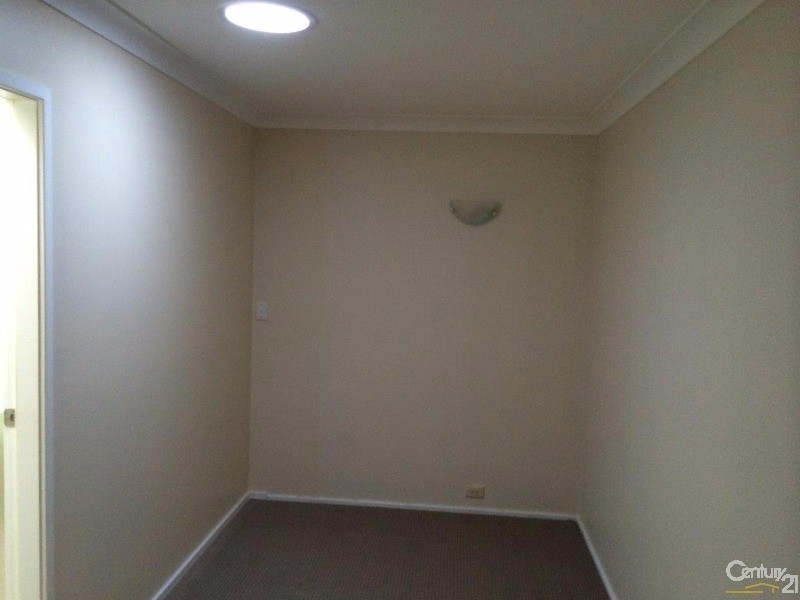 10 Birdville Crescent, Leumeah NSW 2560