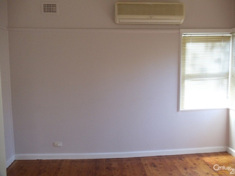 3 McLean Road, Campbelltown NSW 2560