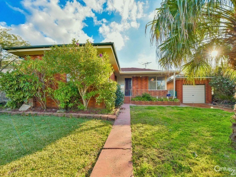 28 Evergreen Avenue, Bradbury NSW 2560