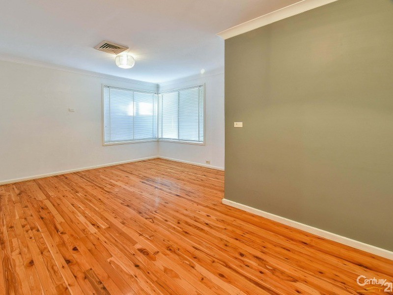 28 Evergreen Avenue, Bradbury NSW 2560
