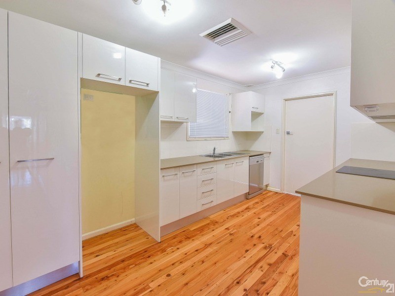 28 Evergreen Avenue, Bradbury NSW 2560