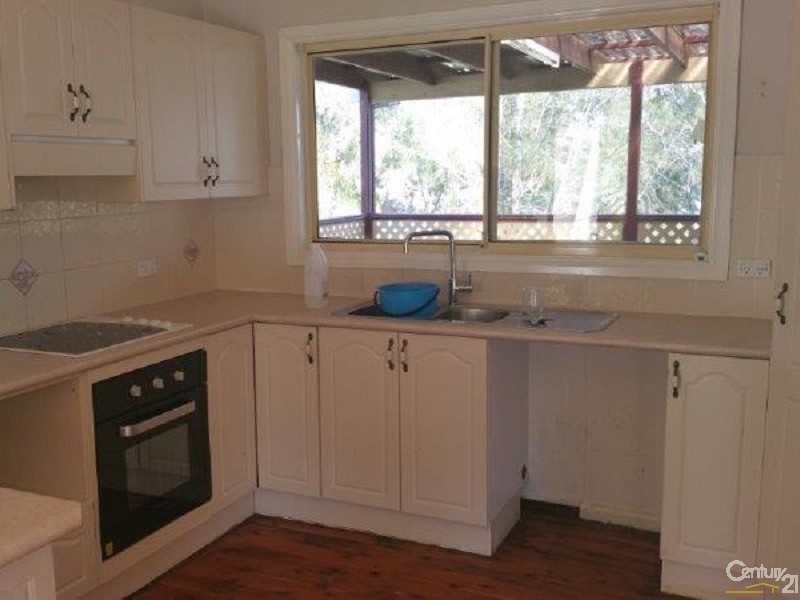 27 Donaldson Street, Bradbury NSW 2560