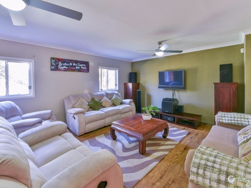 15 Tallowwood Crescent, Bradbury NSW 2560