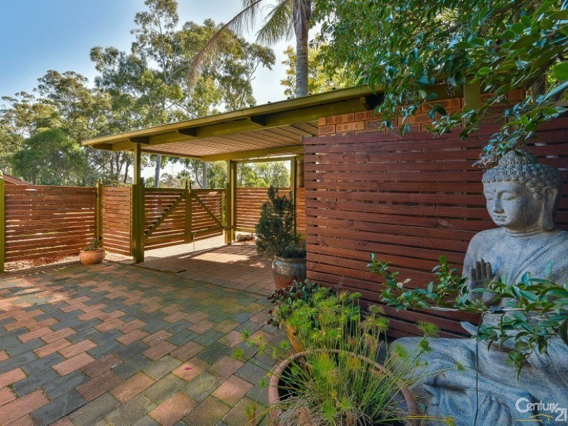 15 Tallowwood Crescent, Bradbury NSW 2560