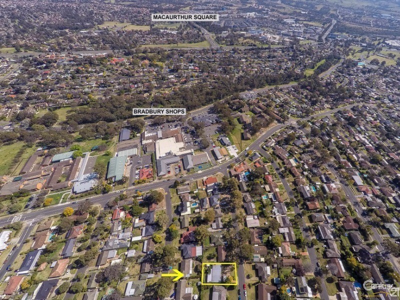 15 Tallowwood Crescent, Bradbury NSW 2560