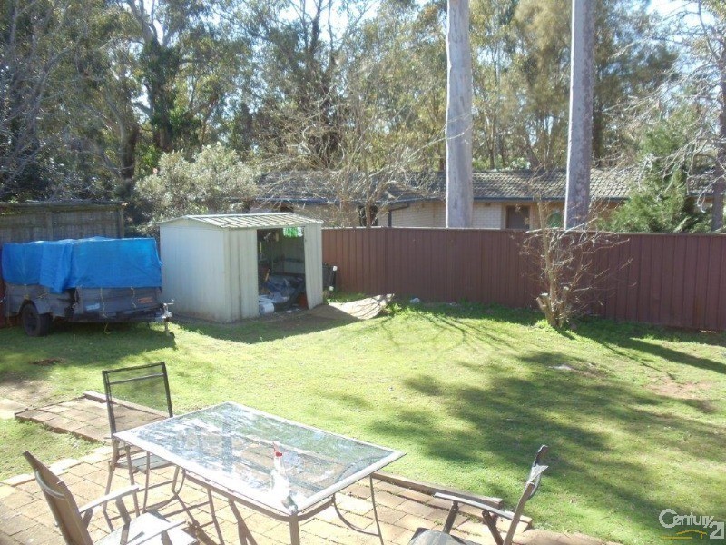 69 Lawn Avenue, Bradbury NSW 2560