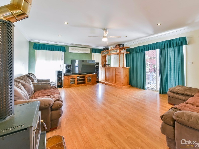 5 Edison Place, Leumeah NSW 2560