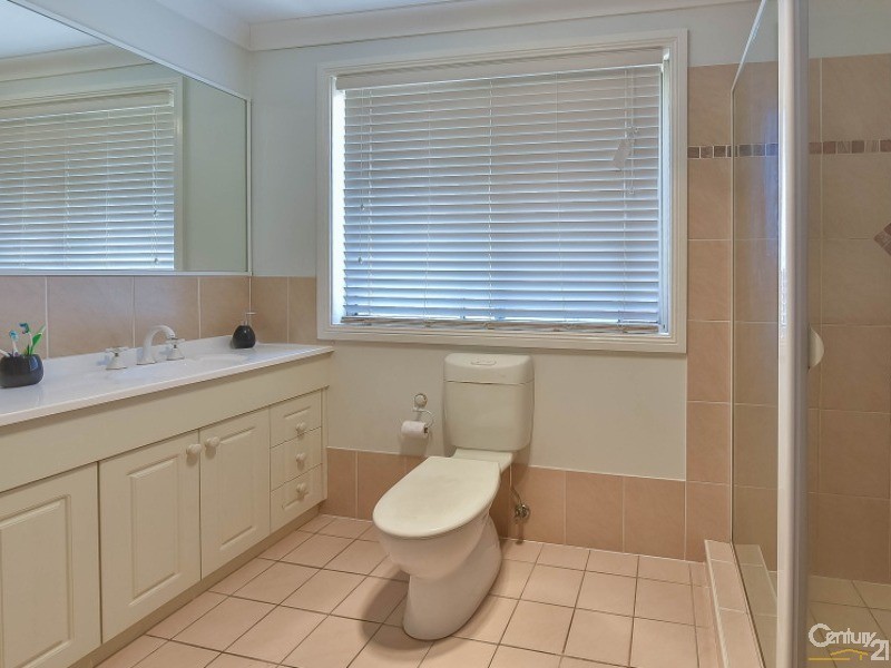 8 St Maria Place, Blair Athol NSW 2560