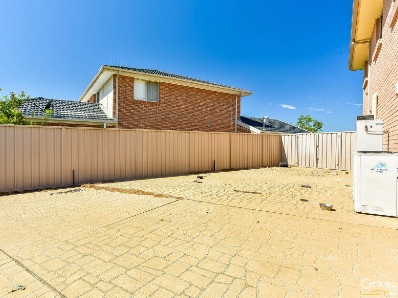 8 St Maria Place, Blair Athol NSW 2560