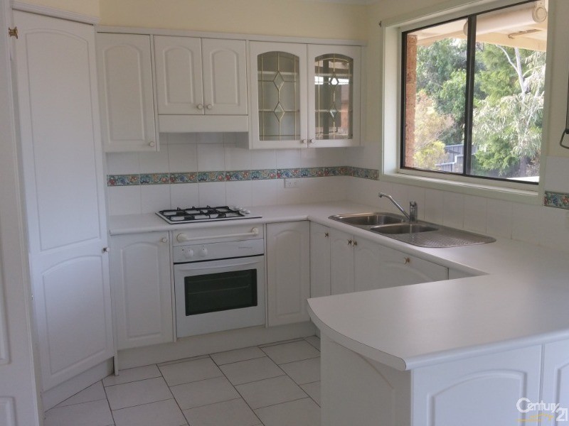 6 Bobuck Street, St Helens Park NSW 2560