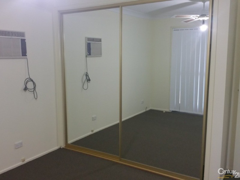 6 Bobuck Street, St Helens Park NSW 2560