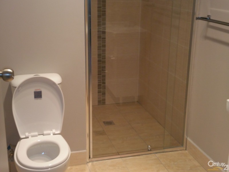 6 Bobuck Street, St Helens Park NSW 2560