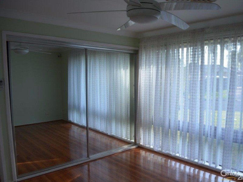 12 Mona Vale Place, Woodbine NSW 2560