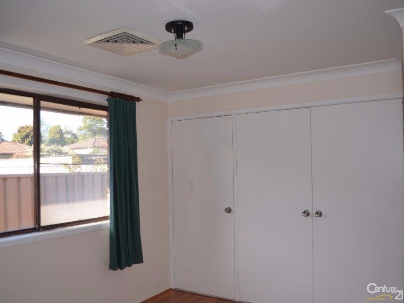 12 Mona Vale Place, Woodbine NSW 2560