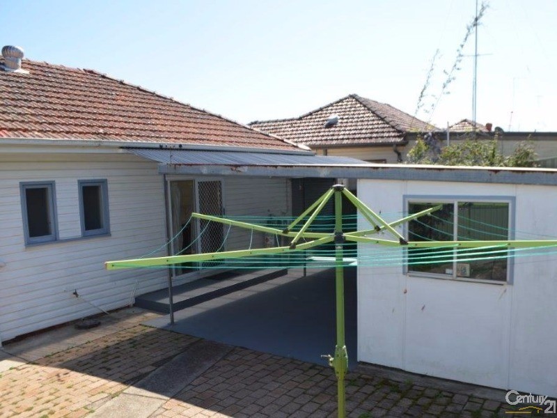 36 Grandview Drive, Campbelltown NSW 2560
