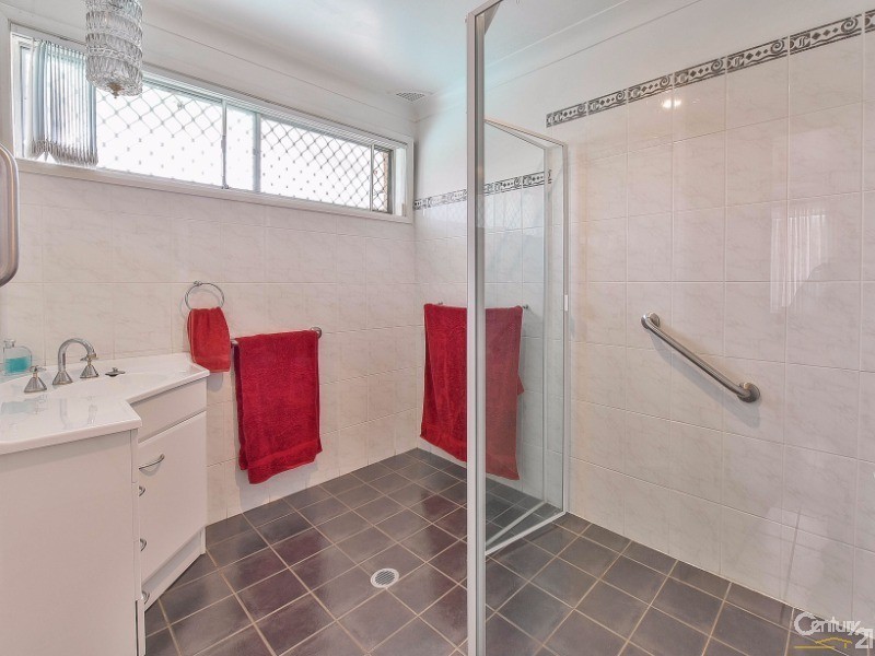 17 Manning Street, Campbelltown NSW 2560