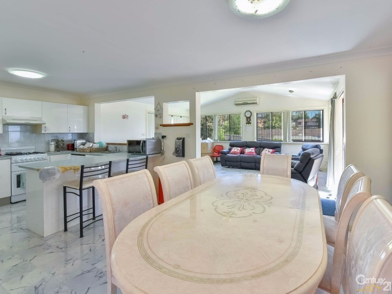 19 Boythorn Avenue, Ambarvale NSW 2560