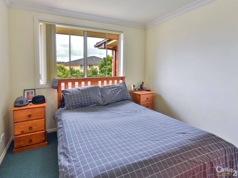 30A Fullerton Circuit, St Helens Park NSW 2560
