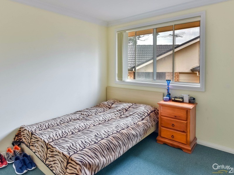 30A Fullerton Circuit, St Helens Park NSW 2560