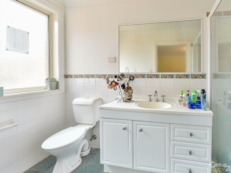 30A Fullerton Circuit, St Helens Park NSW 2560