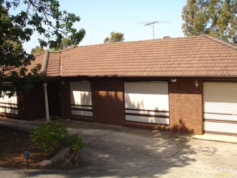 25 Woodcourt Street, Ambarvale NSW 2560