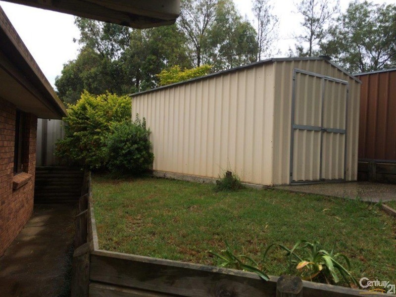 16 Balthasar Close, Rosemeadow NSW 2560