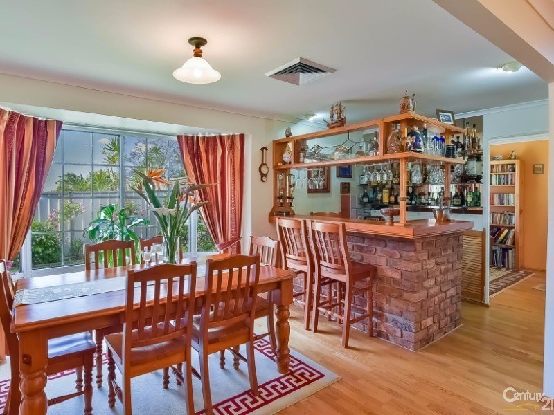 14 Donaldbain Circuit, Rosemeadow NSW 2560