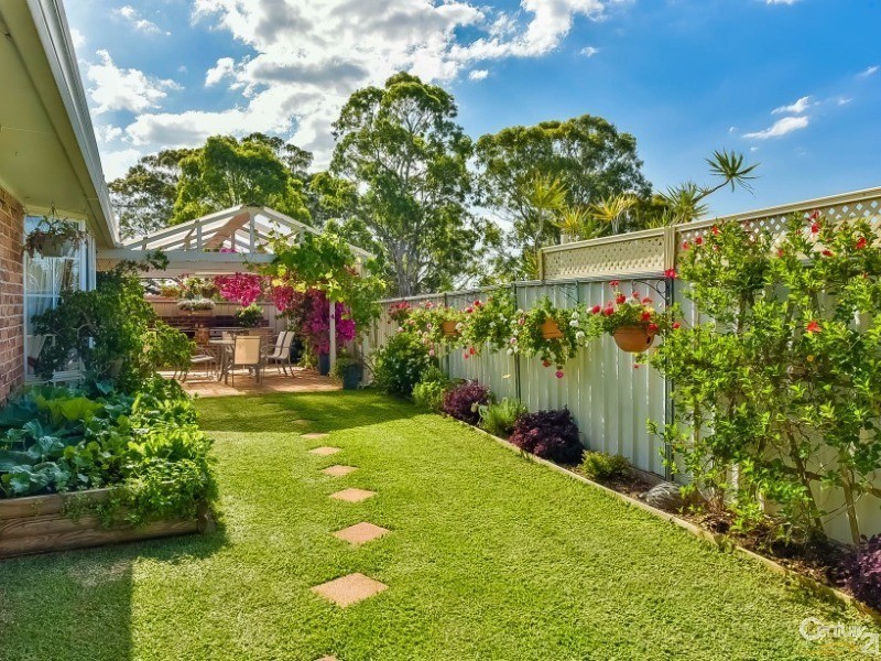 14 Donaldbain Circuit, Rosemeadow NSW 2560