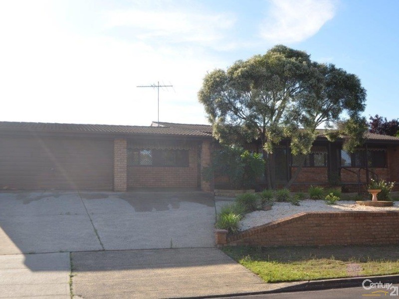 13 Arunta Crescent, Leumeah NSW 2560