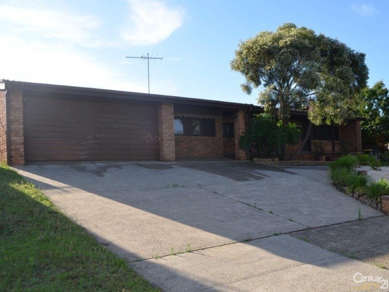13 Arunta Crescent, Leumeah NSW 2560