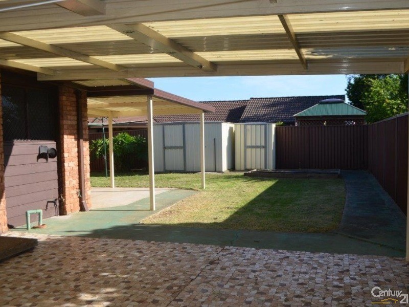 13 Arunta Crescent, Leumeah NSW 2560