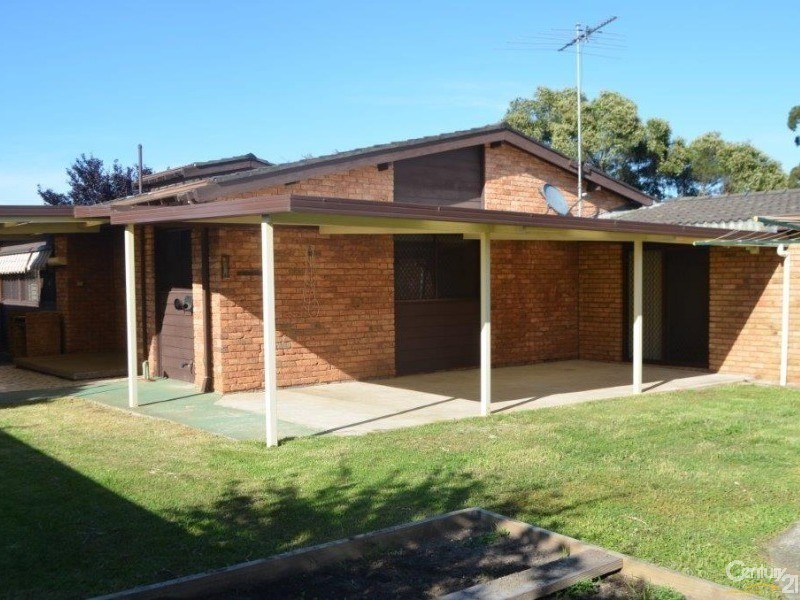 13 Arunta Crescent, Leumeah NSW 2560