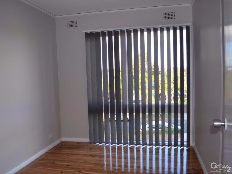 16 Fern Avenue, Bradbury NSW 2560