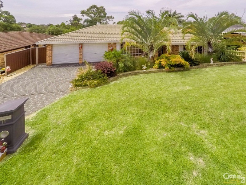 11 Alexis Place, Rosemeadow NSW 2560