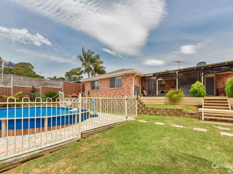 11 Alexis Place, Rosemeadow NSW 2560