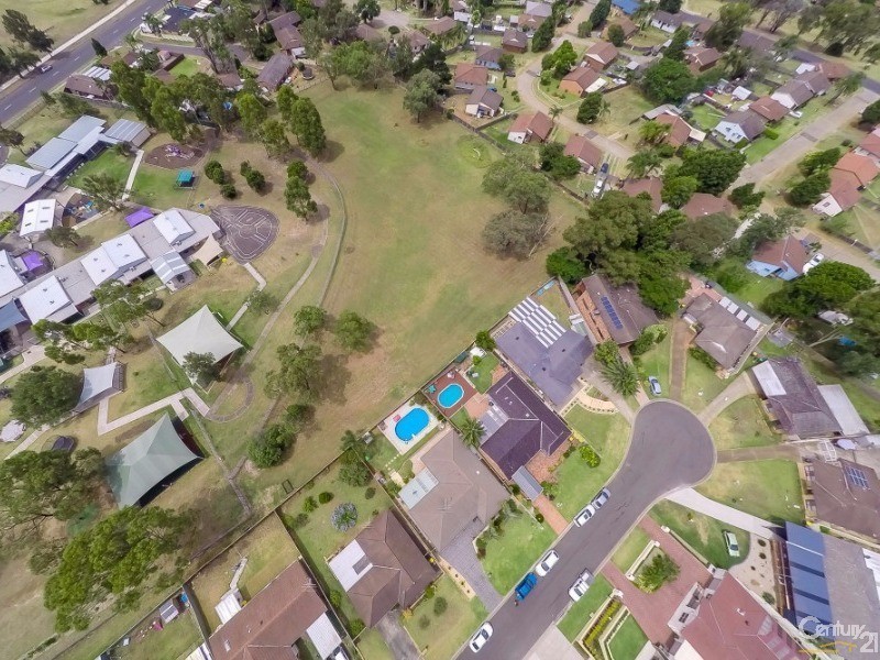 11 Alexis Place, Rosemeadow NSW 2560