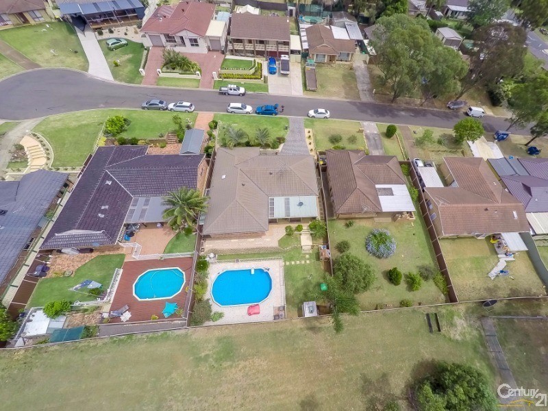 11 Alexis Place, Rosemeadow NSW 2560