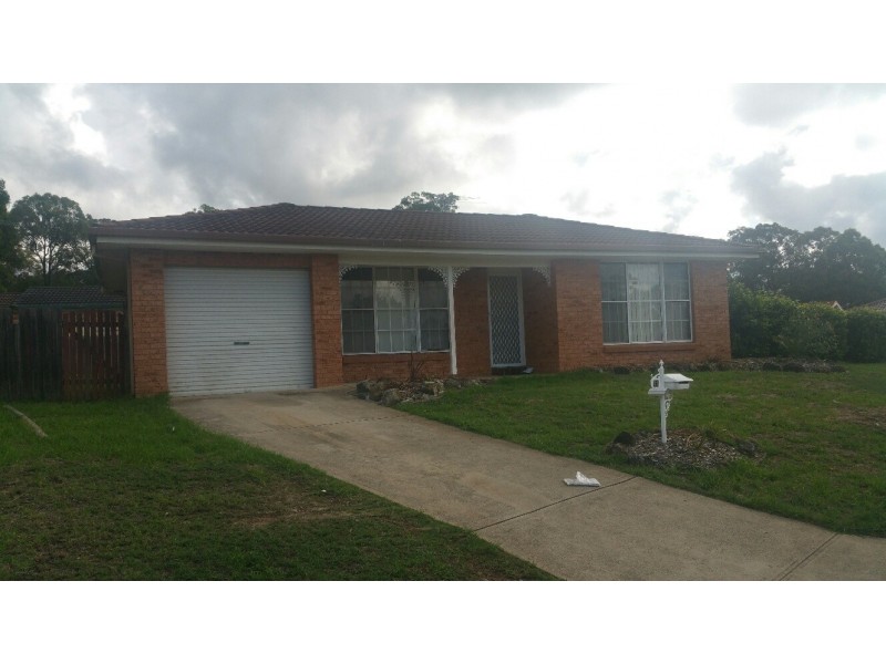21 Briggs Place, St Helens Park NSW 2560