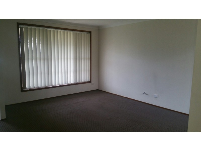 21 Briggs Place, St Helens Park NSW 2560